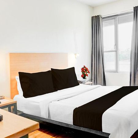 Super Townhouse Mg Road Pune Dış mekan fotoğraf