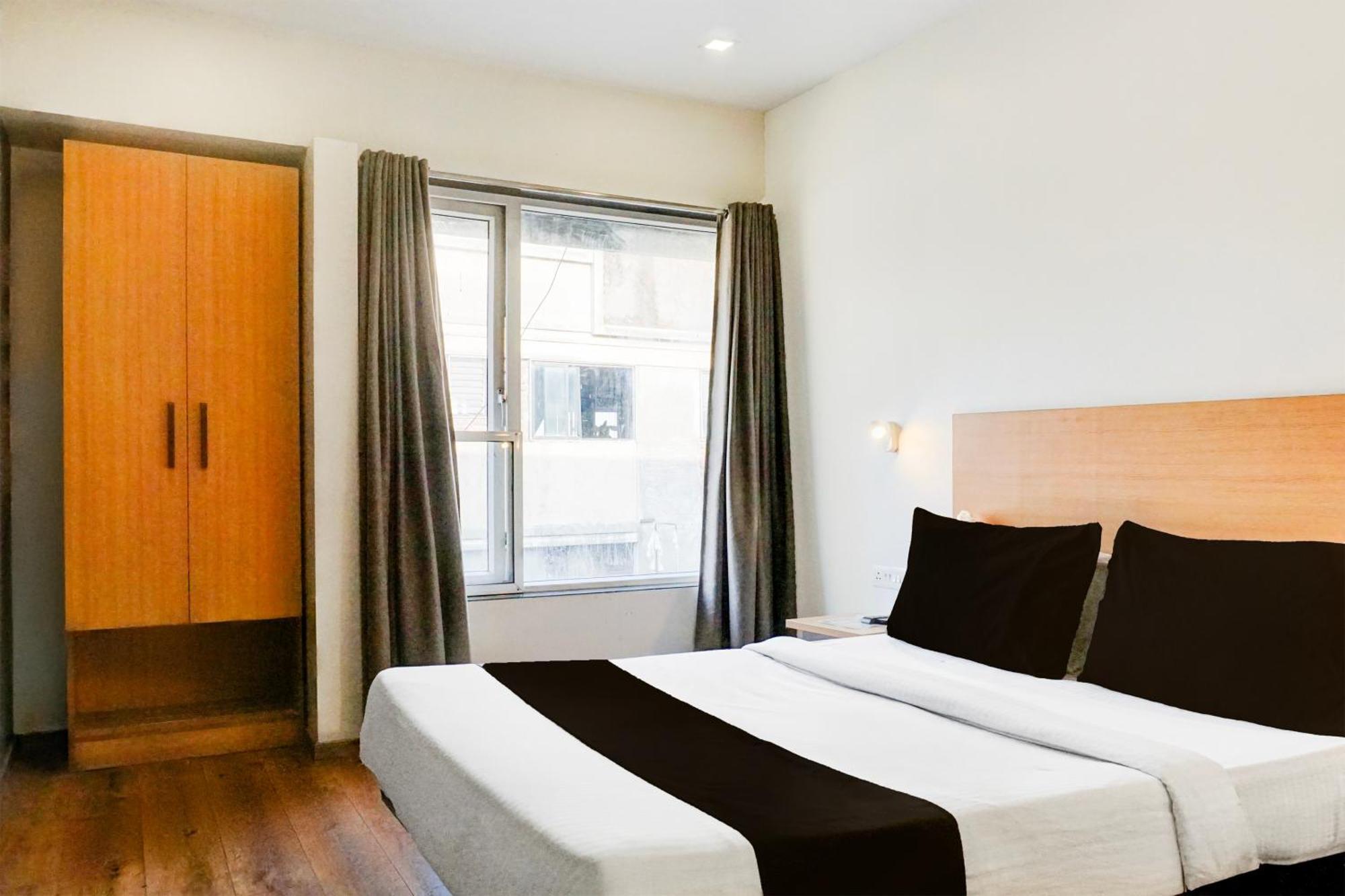 Super Townhouse Mg Road Pune Dış mekan fotoğraf