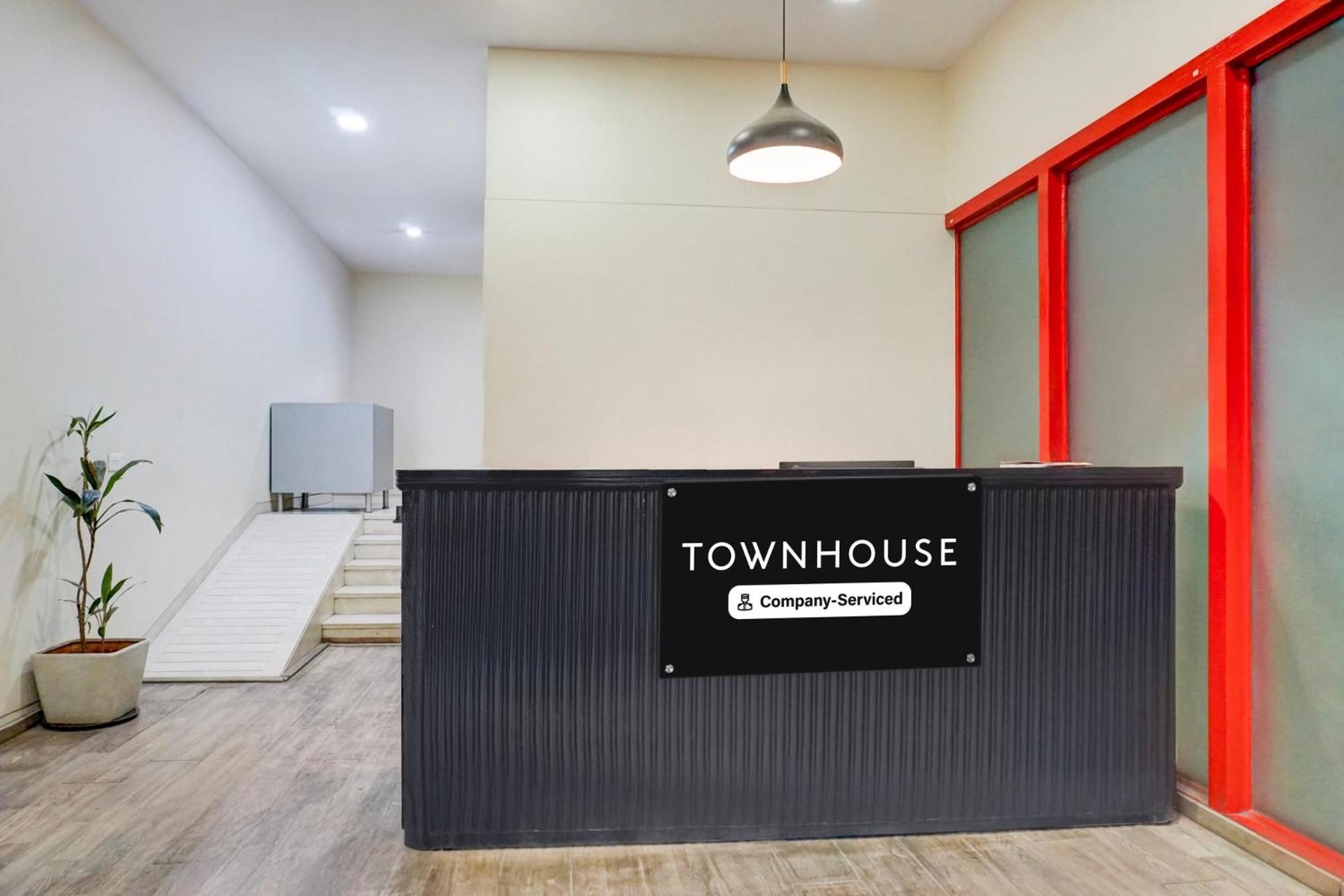 Super Townhouse Mg Road Pune Dış mekan fotoğraf