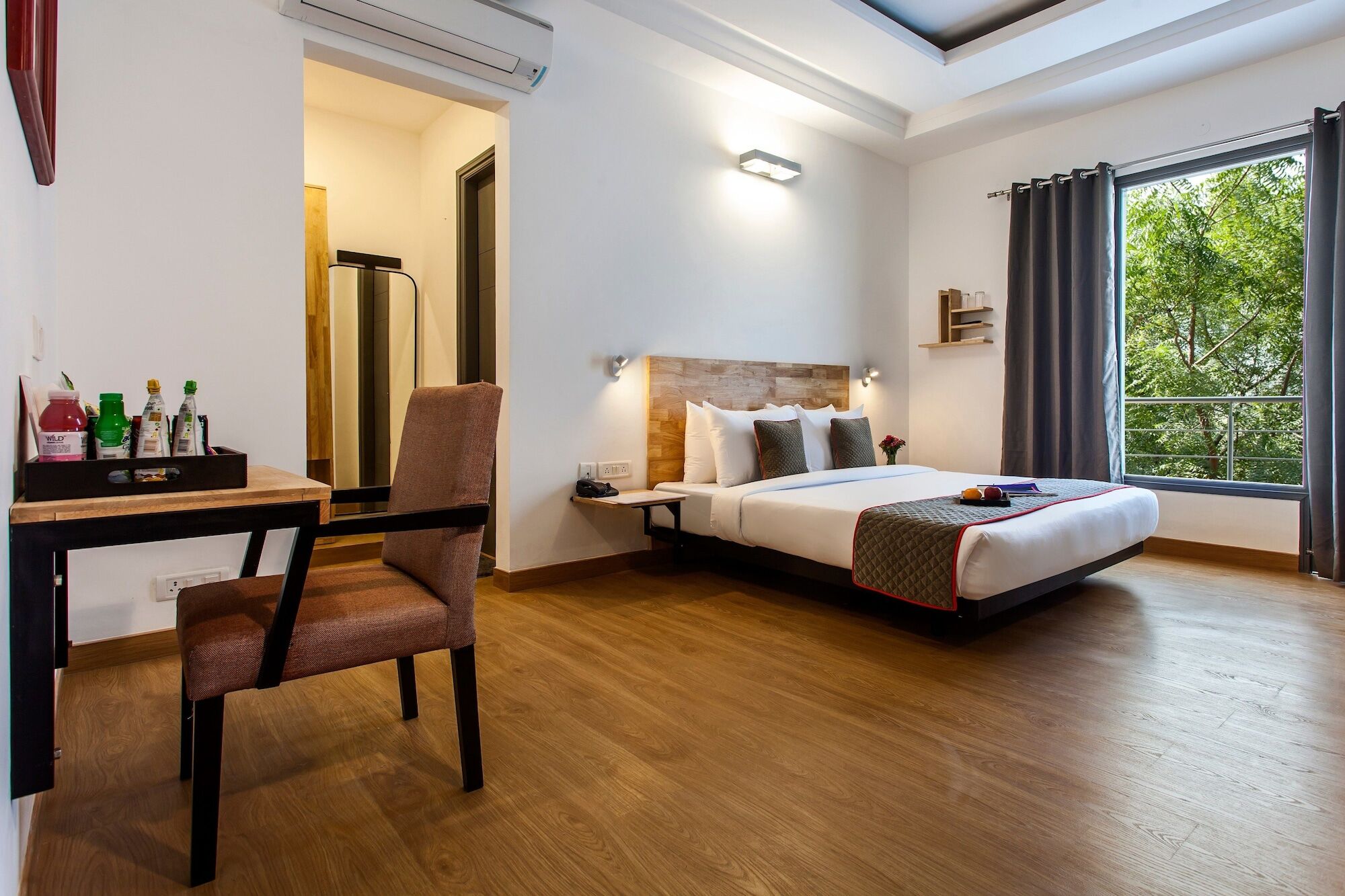 Super Townhouse Mg Road Pune Dış mekan fotoğraf